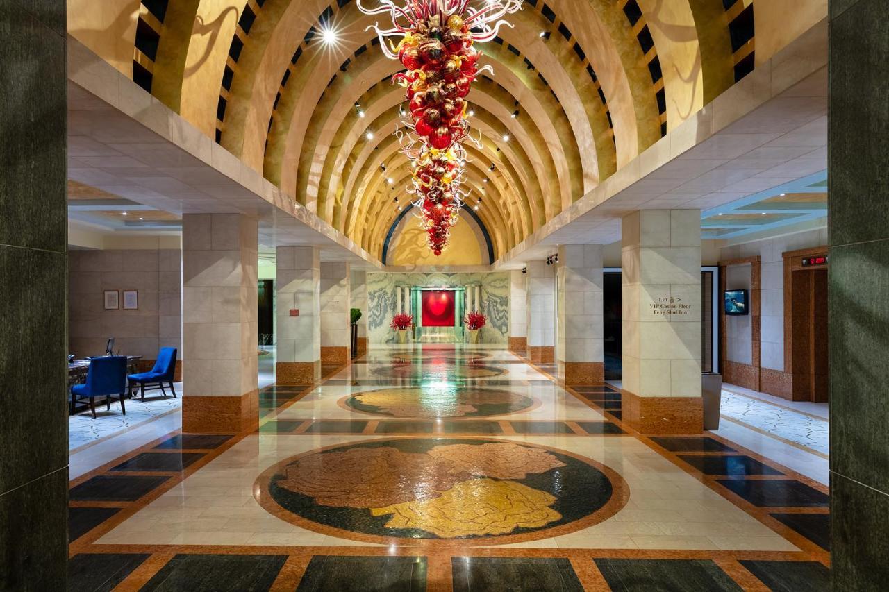 Resorts World Sentosa - Crockfords Tower Сингапур Екстериор снимка