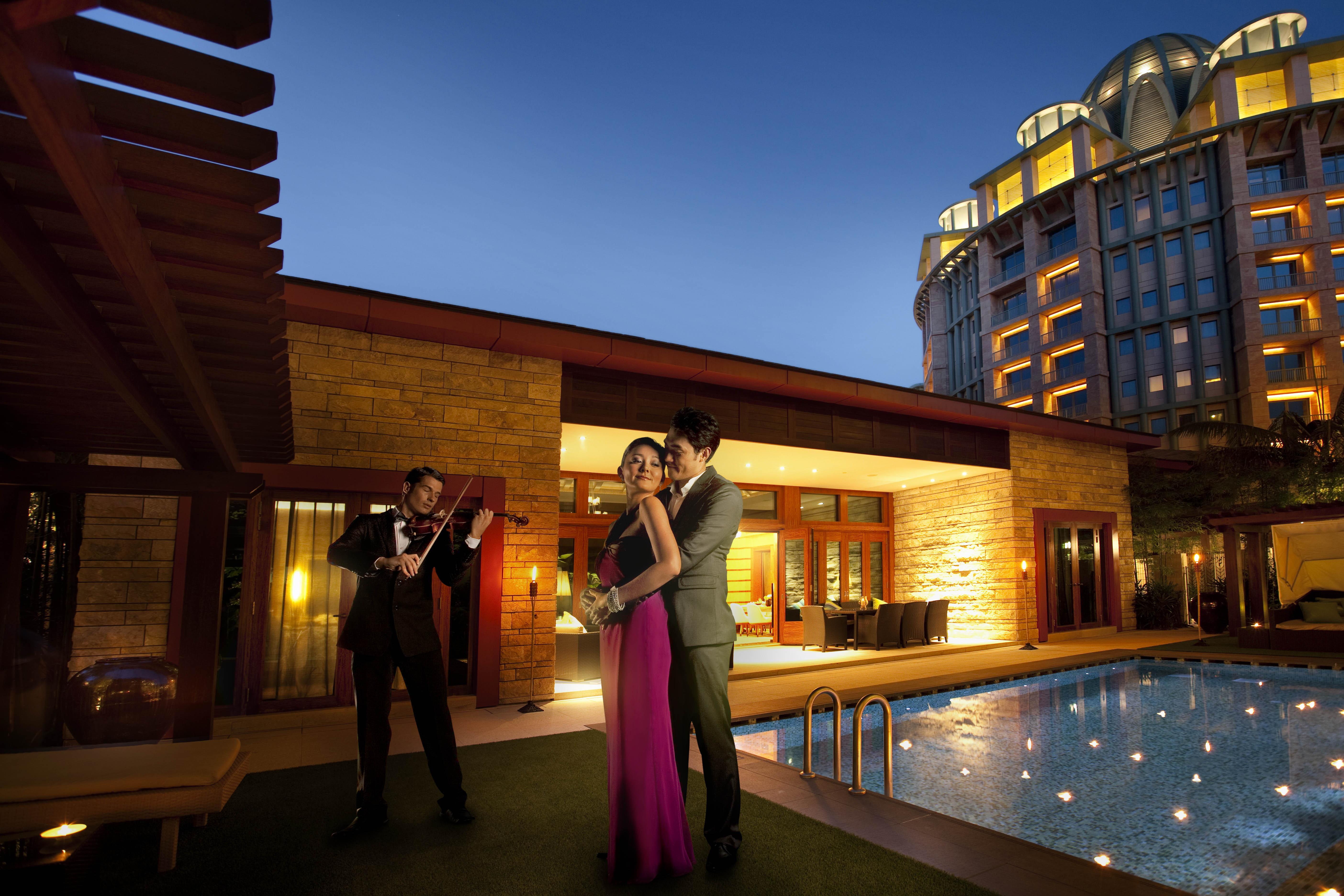 Resorts World Sentosa - Crockfords Tower Сингапур Екстериор снимка