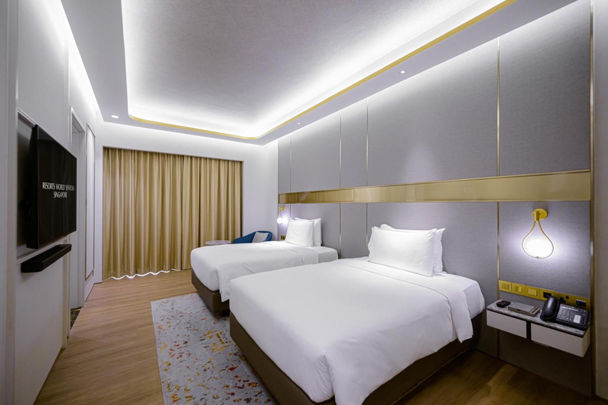 Resorts World Sentosa - Crockfords Tower Сингапур Екстериор снимка