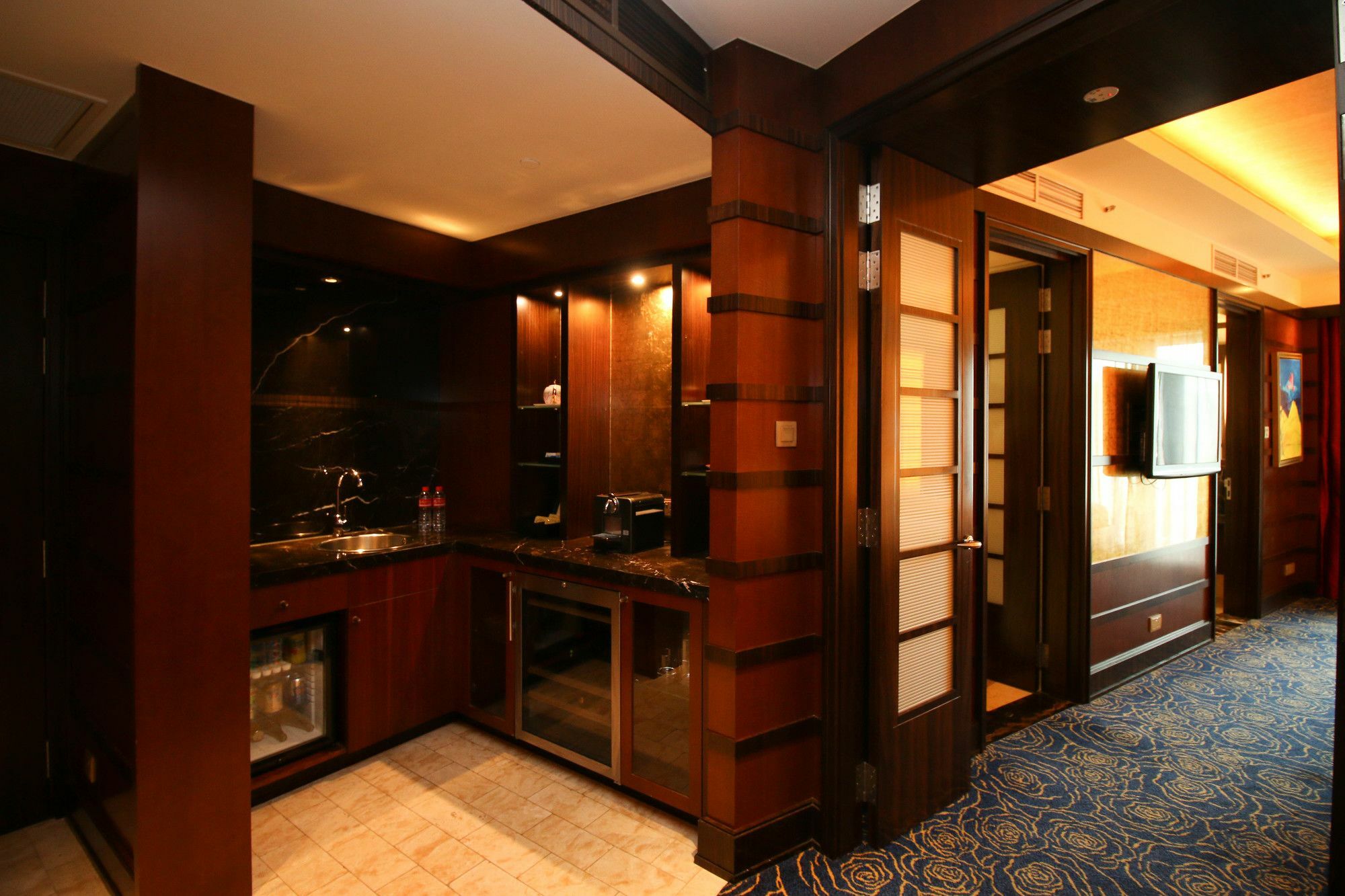 Resorts World Sentosa - Crockfords Tower Сингапур Екстериор снимка